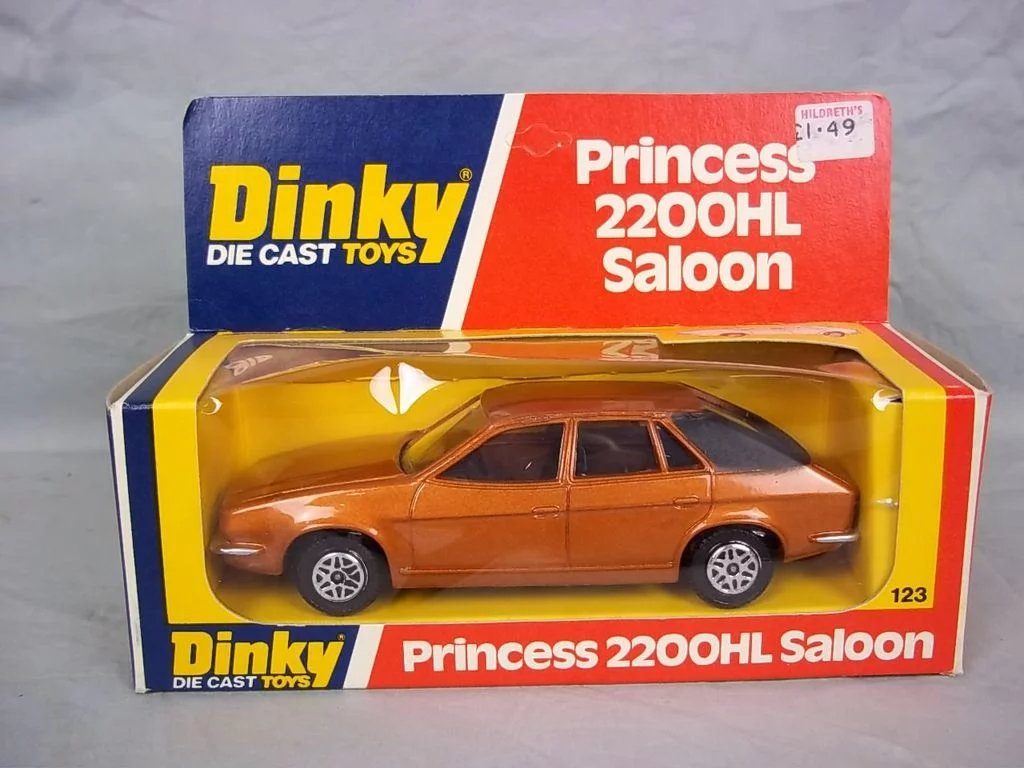 Dinky Die Cast Toys No.123 Princess 2200HL Saloon, Boxed - Image 3
