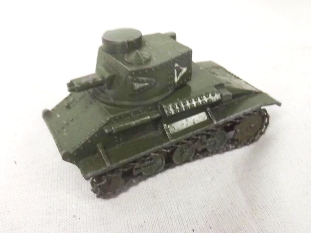 Dinky No. 152 - Royal Tank Corps Light Tank Unit - Image 2