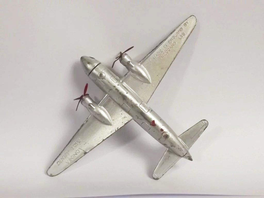 Dinky Toys 705/70C 3 x Viking Air Liner Trade Box Set - Image 3
