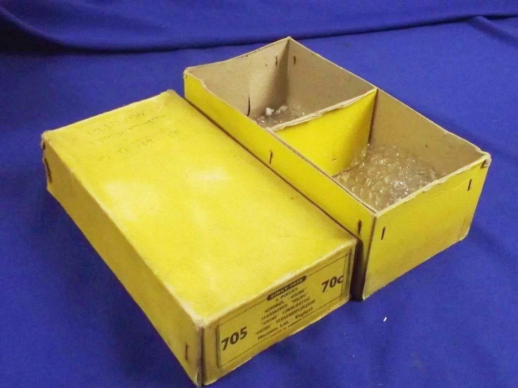 Dinky Toys 705/70C 3 x Viking Air Liner Trade Box Set - Image 8