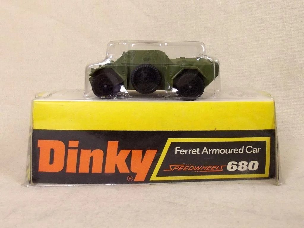 Dinky Toys No. 680 Green Version Ferret Armoured Car, Boxed #4 - Image 2