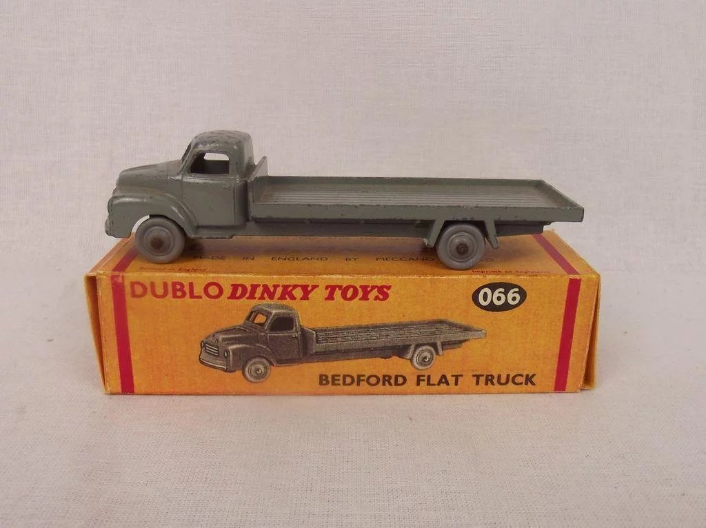 Dublo Dinky Toys No.066 Bedford Flat Truck - Image 2
