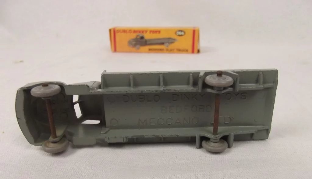 Dublo Dinky Toys No.066 Bedford Flat Truck - Image 4