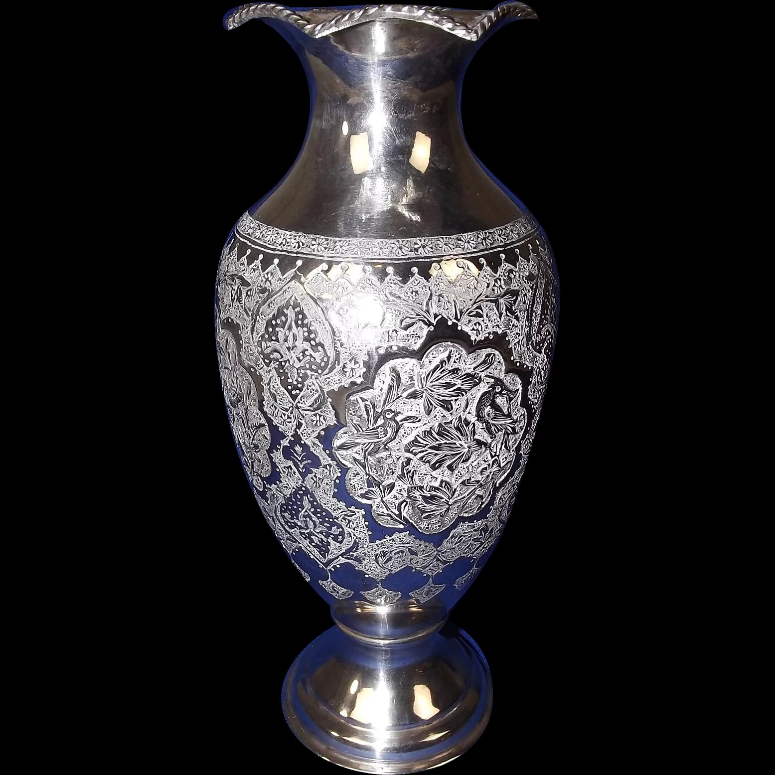 Early 20th Century Superb Persian 84 Solid Silver Vase By Khosrow