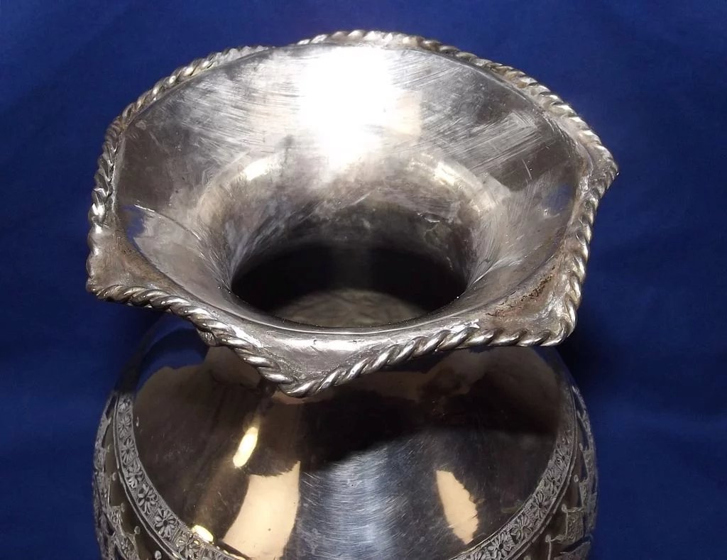 Early 20th Century Superb Persian 84 Solid Silver Vase By Khosrow - Image 5