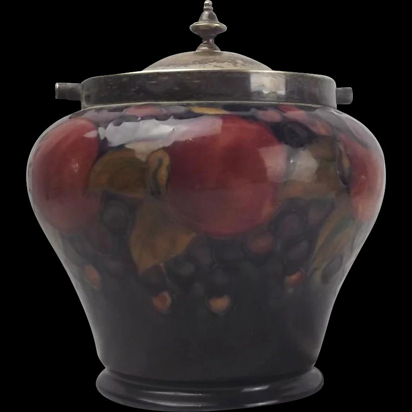 Early 20th Cenury Moorcroft Pomegranate Biscuit Barrel