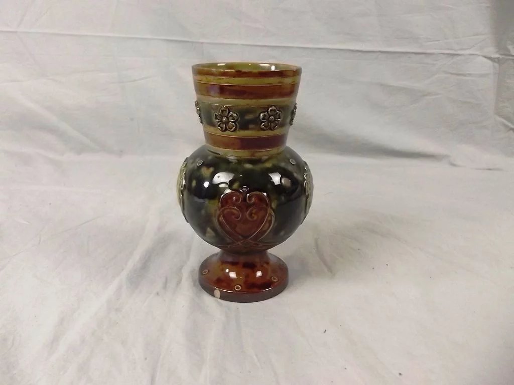 Edwardian Royal Doulton Vase - Poppies? - Image 3