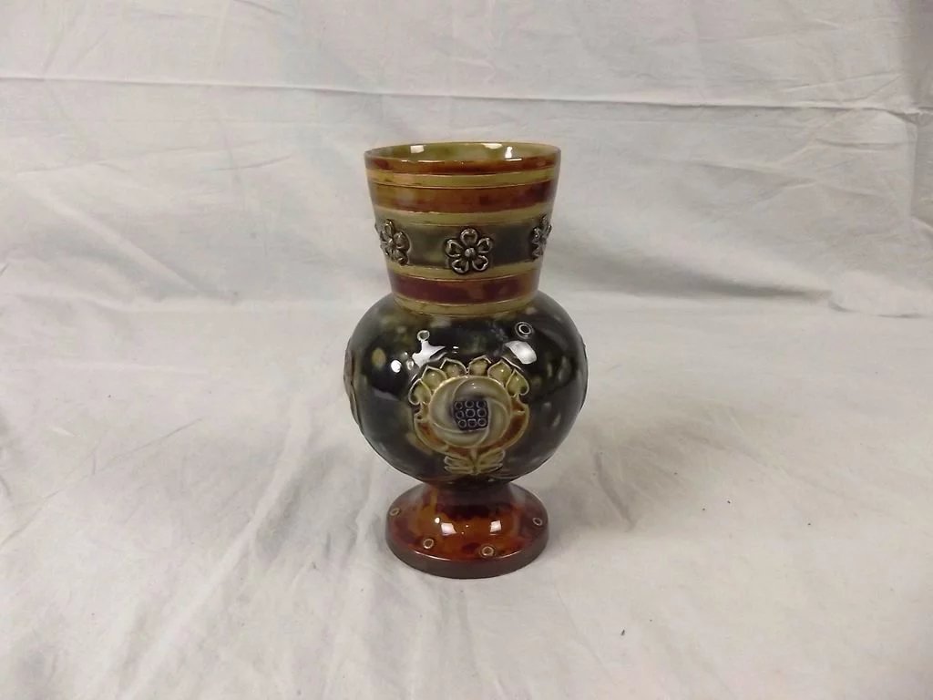 Edwardian Royal Doulton Vase - Poppies? - Image 4