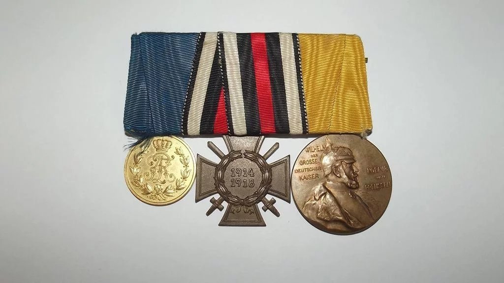 WW1 German 3 Medal Group Inc. Honour Cross - Image 2