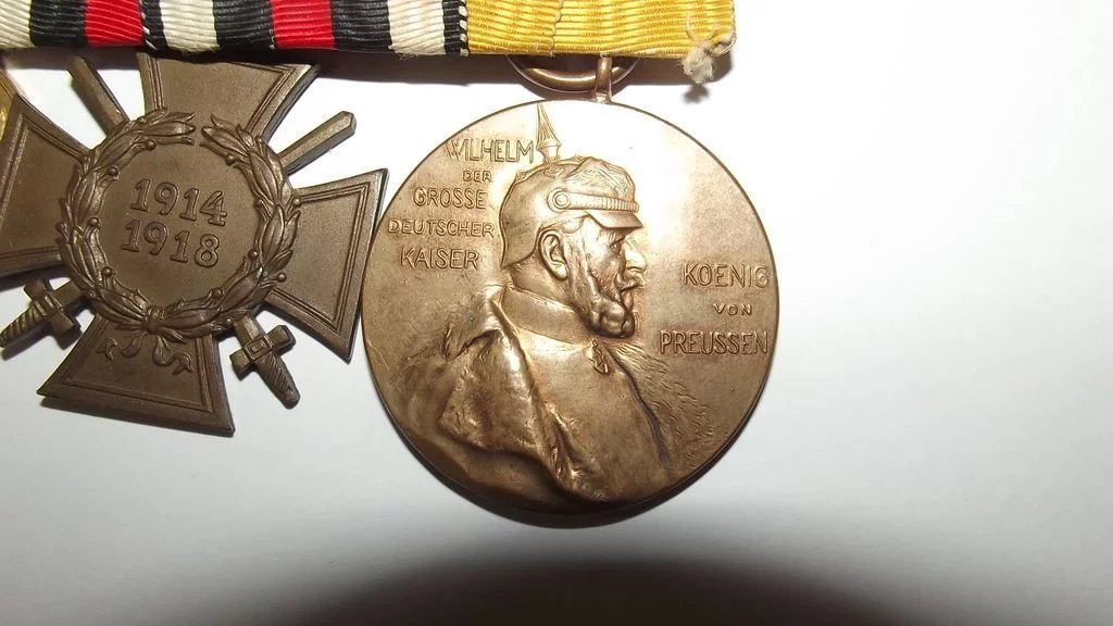 WW1 German 3 Medal Group Inc. Honour Cross - Image 5