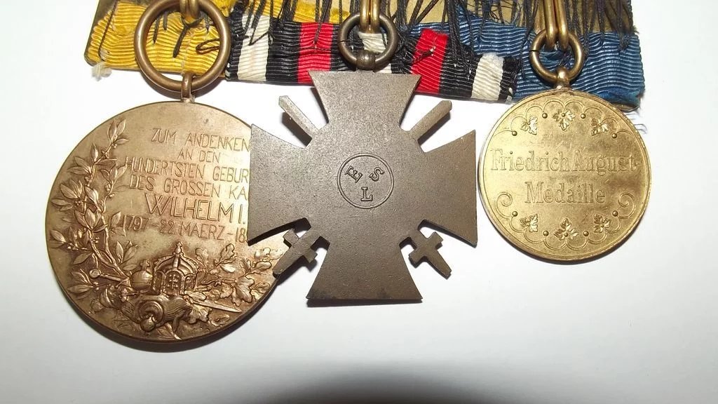 WW1 German 3 Medal Group Inc. Honour Cross - Image 6