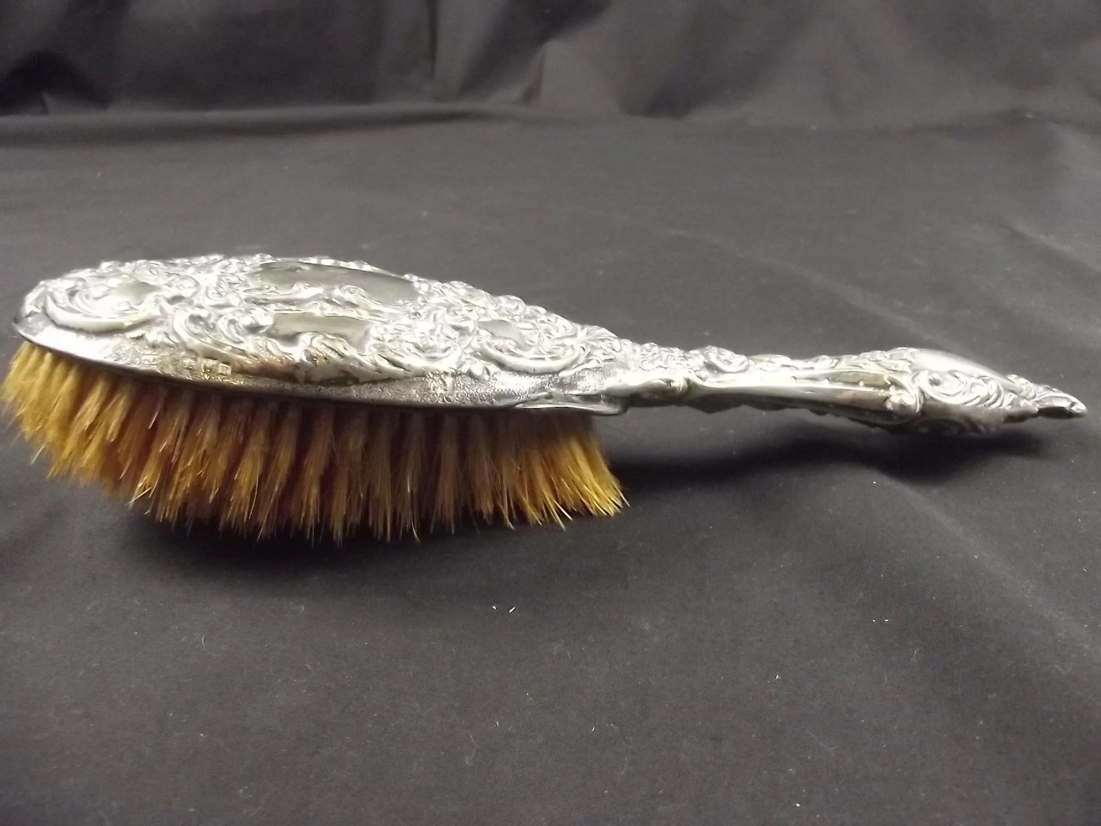 French Late 19th To Early 20th Century Silver Hairbrush - Image 8
