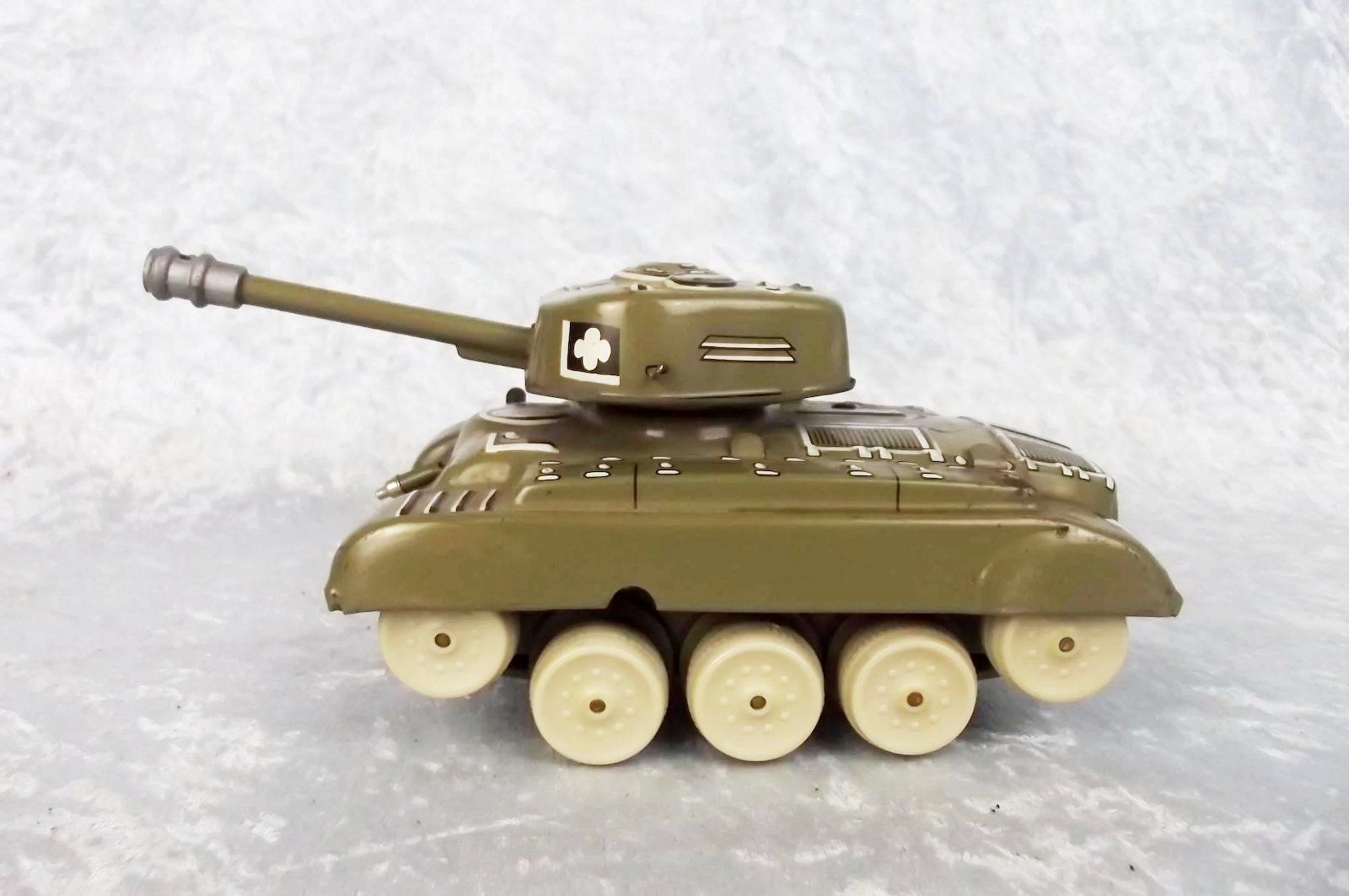 GAMA Clockwork Tin Plate Medium Tank M98 #2 - Image 2