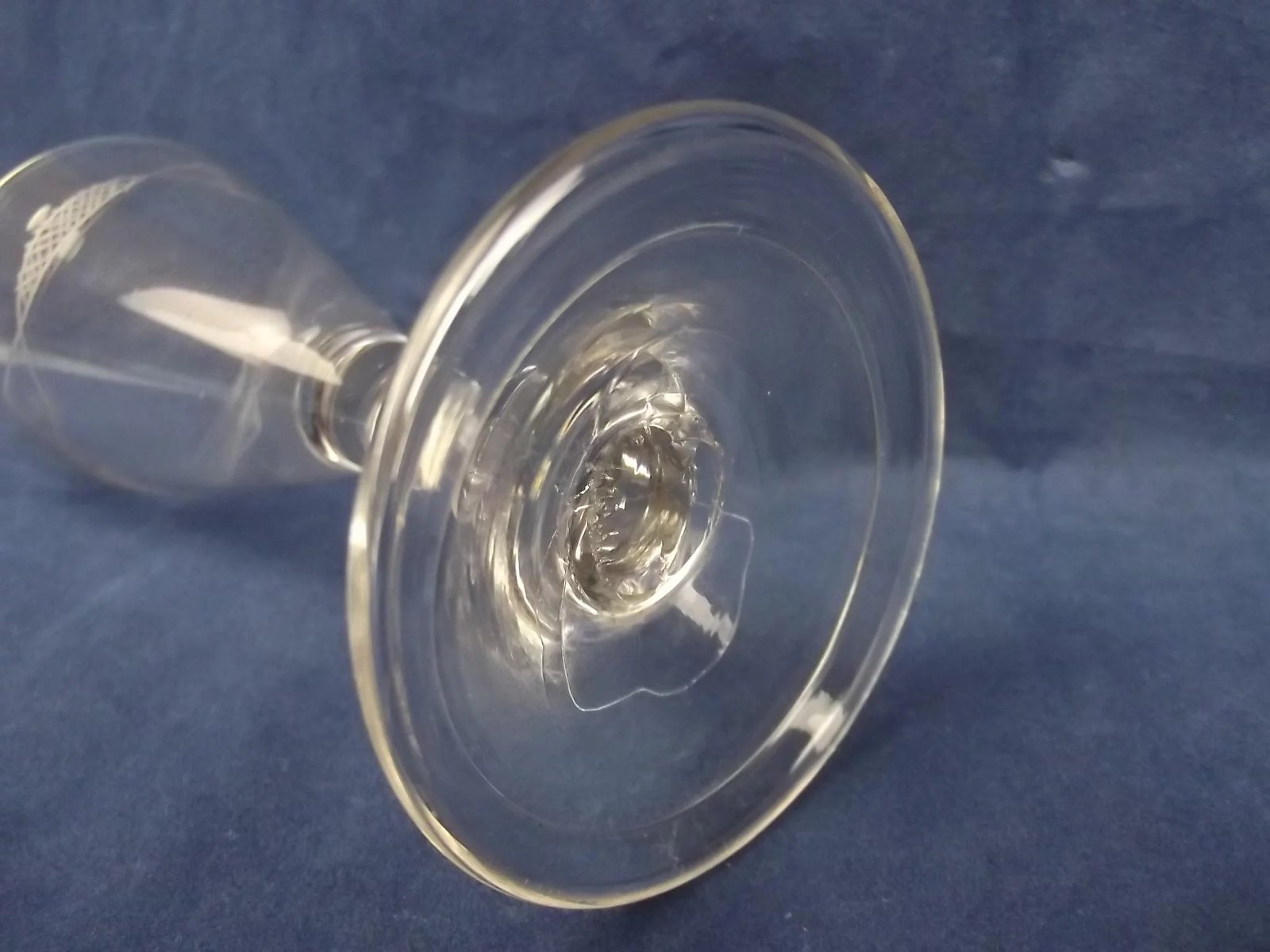 Georgian Etched Trumpet Bowl Gin Glass - Image 9