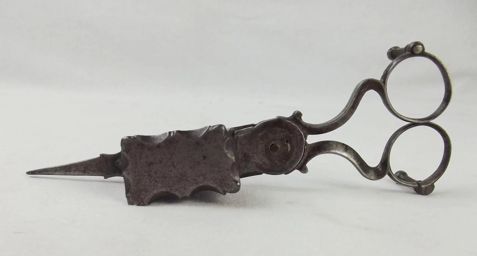 Georgian Scissor Action Candle Snuffer - Image 5