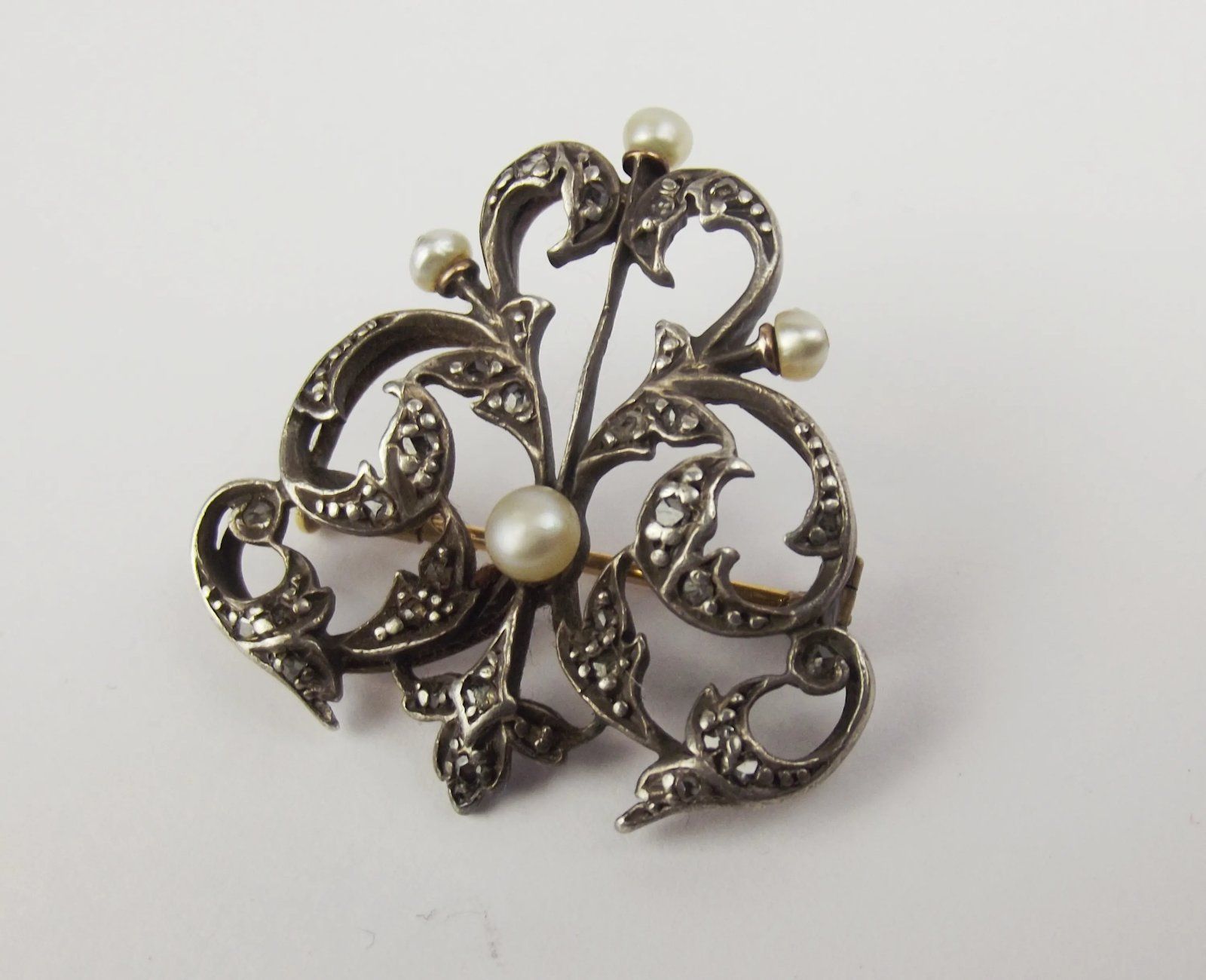 Georgian Silver & 9ct Gold Pearl & Diamond Brooch