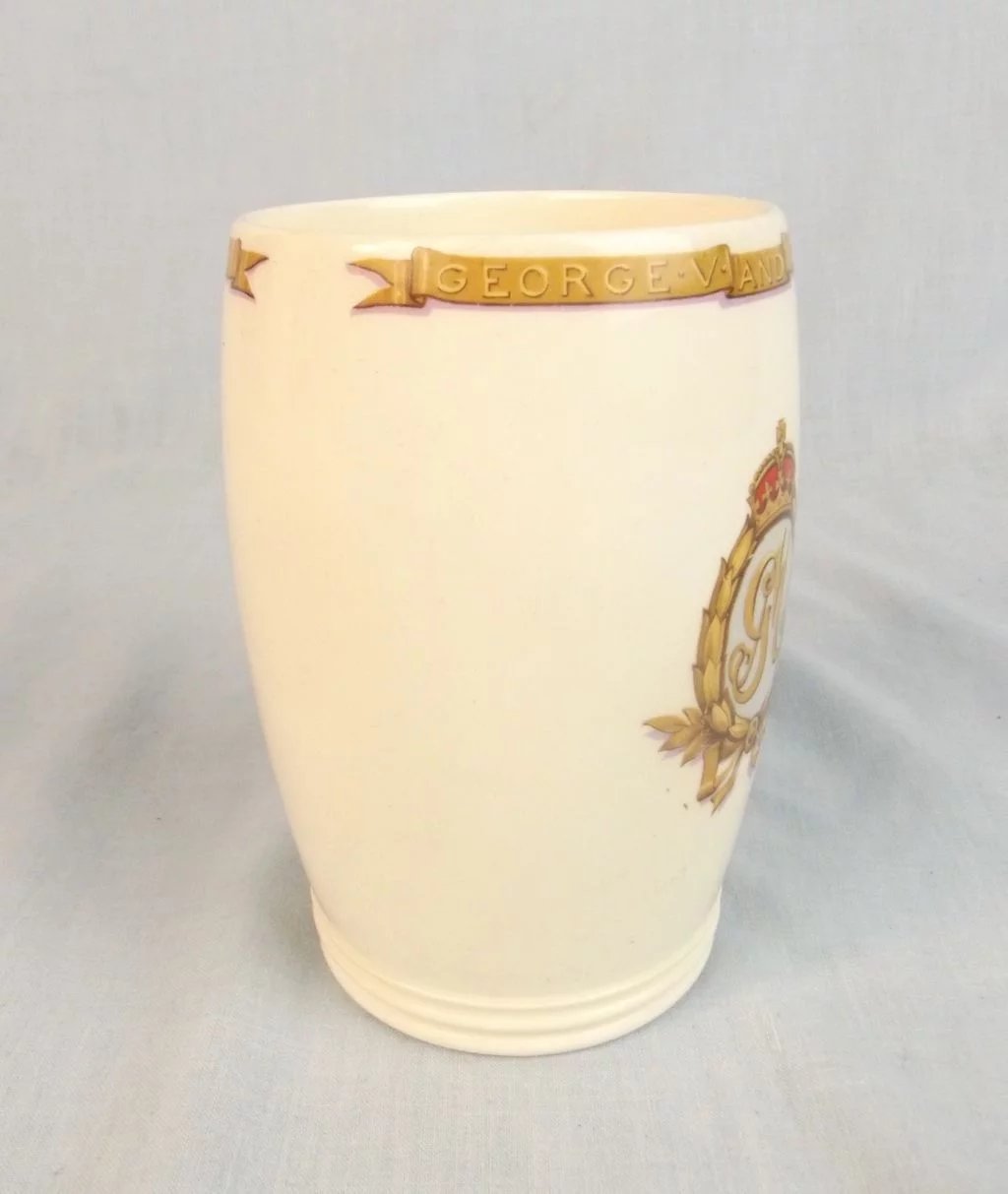 Gosport 1935 King George V Silver Jubilee Porcelain Beaker - Image 3