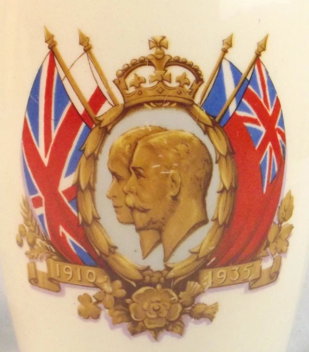 Gosport 1935 King George V Silver Jubilee Porcelain Beaker - Image 8