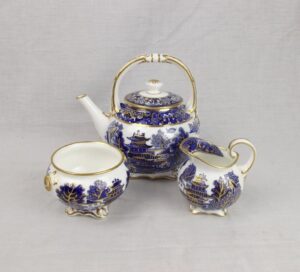 Grainger & Co. Worcester Blue & White Chinoiserie Three Piece Tea Set c1850/60