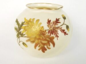 Graingers & Co. Worcester Blush Ivory Cache Pot