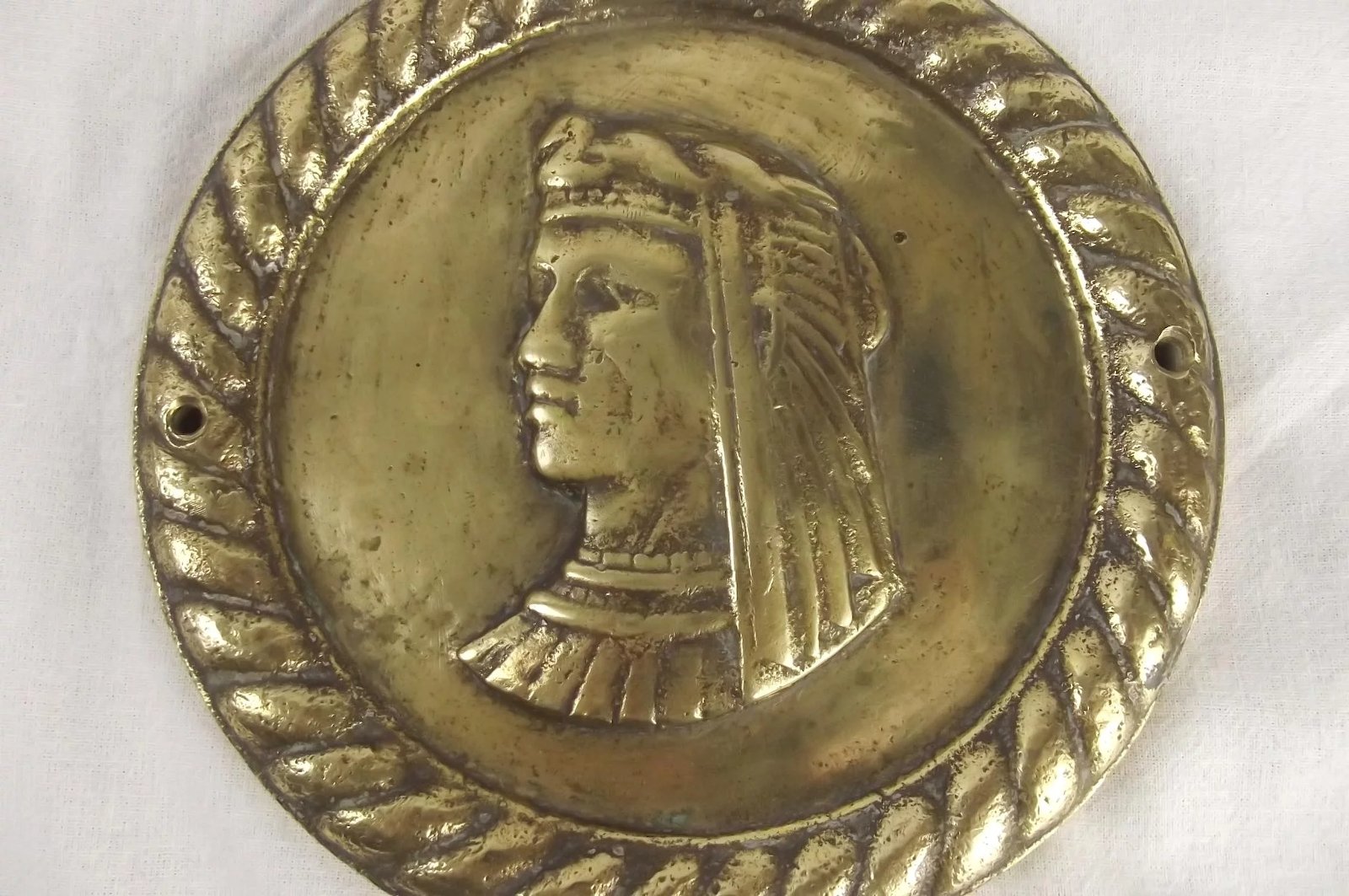 HMS Isis 1937 D87 Bronze Boat Badge - Image 4