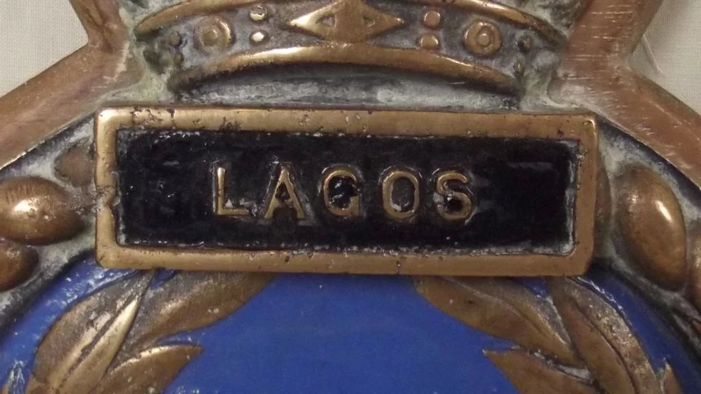HMS Lagos (D44) Ships Bronze Crest, Battle Class Destroyer - Image 3