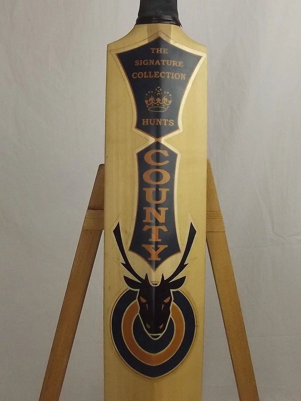 Hunts County Bats England Signature Series Signed Cricket Bat & Ball - Image 4