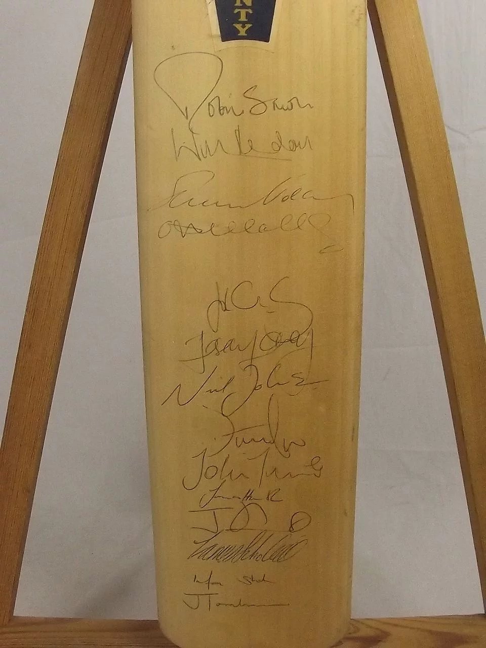 Hunts County Bats England Signature Series Signed Cricket Bat & Ball - Image 7