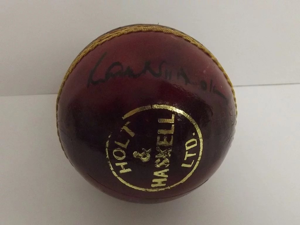 Hunts County Bats England Signature Series Signed Cricket Bat & Ball - Image 10