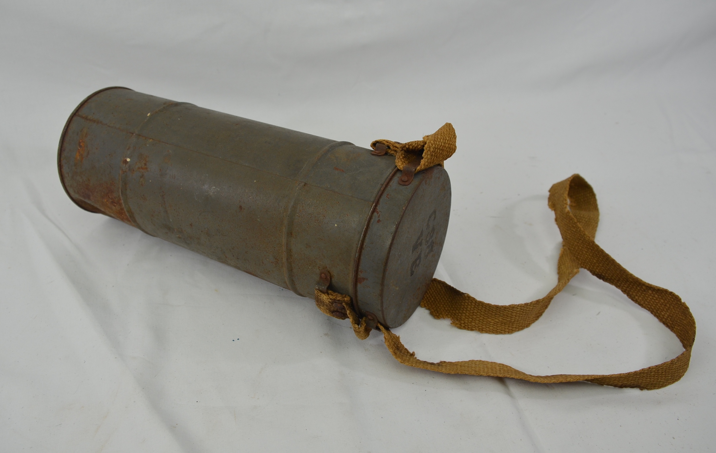 French C38 WW2 Gas Mask Original And Complete - Image 2