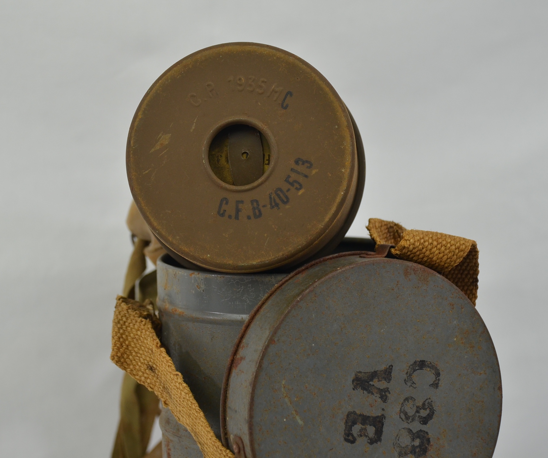 French C38 WW2 Gas Mask Original And Complete - Image 3