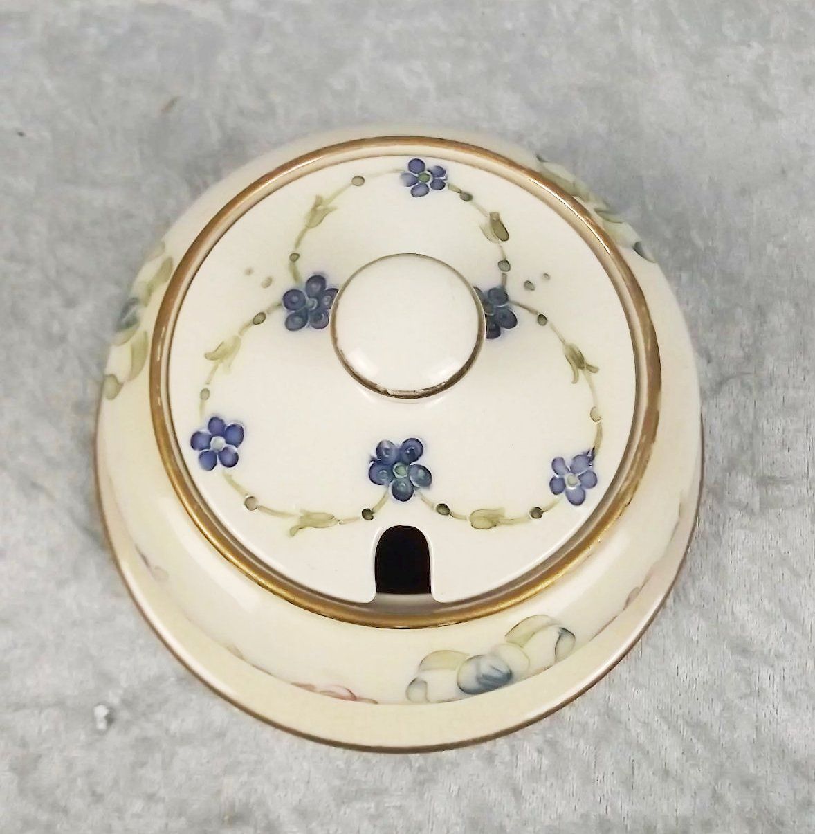 James Macintyre & Co. 18th Century Range Covered Sugar Bowl c1910 - Image 3