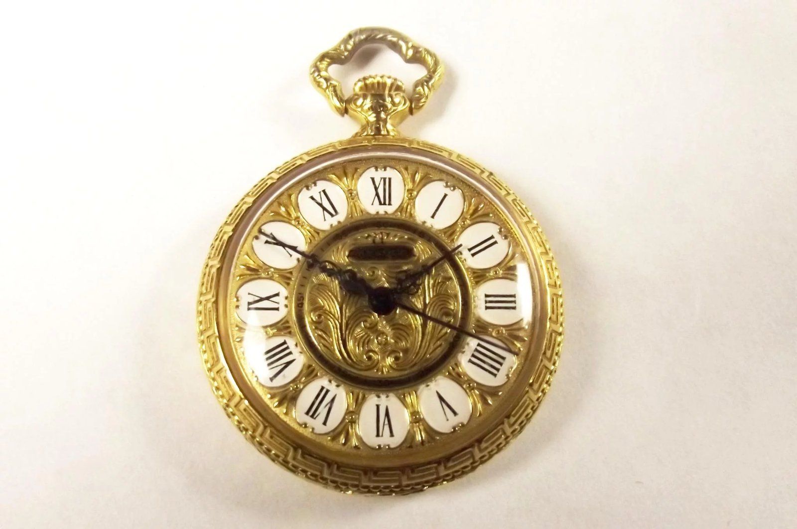 Ladies Fine 18ct Gold Ornate Algex Made Pocket Watch