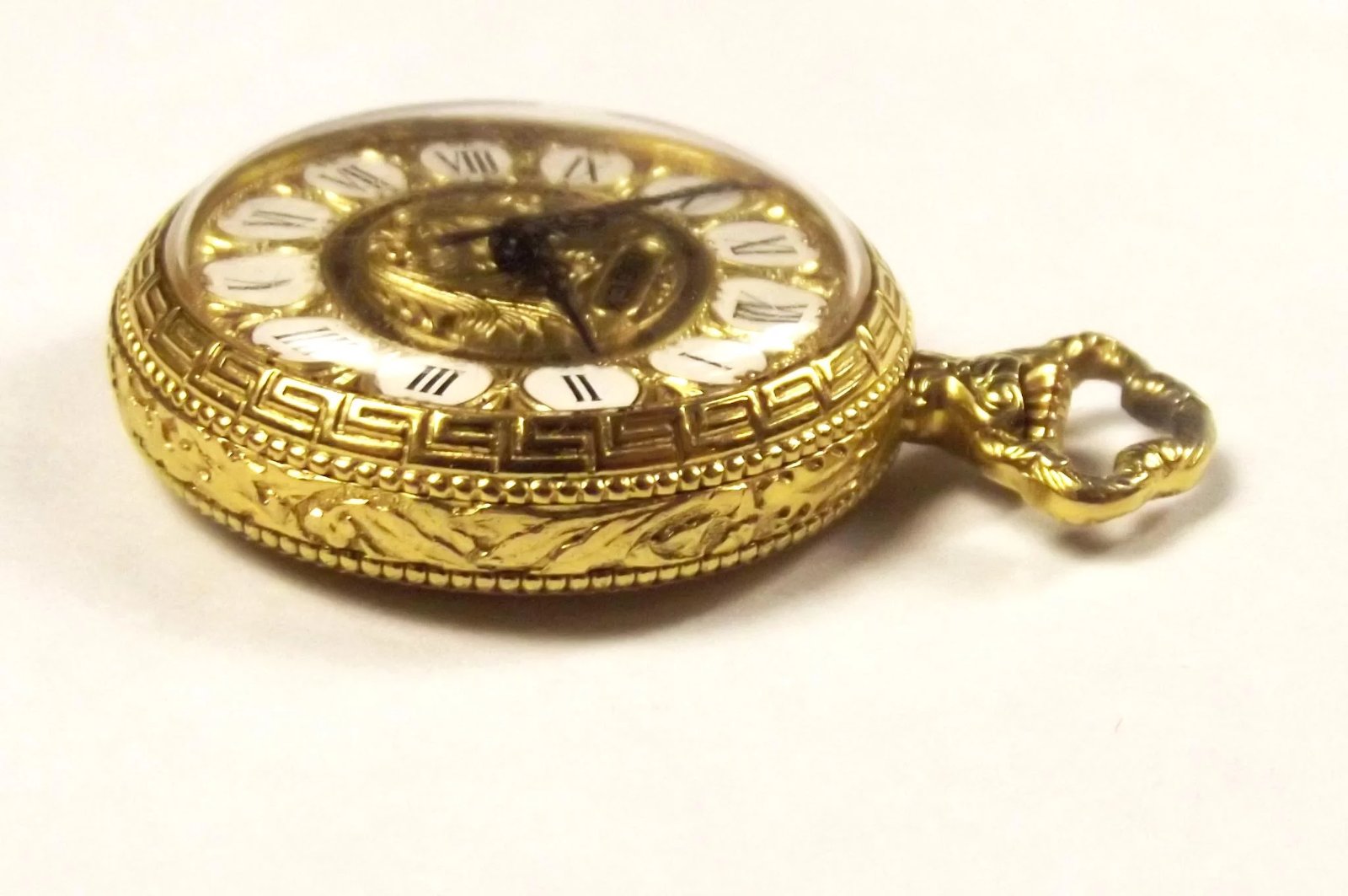 Ladies Fine 18ct Gold Ornate Algex Made Pocket Watch - Image 3