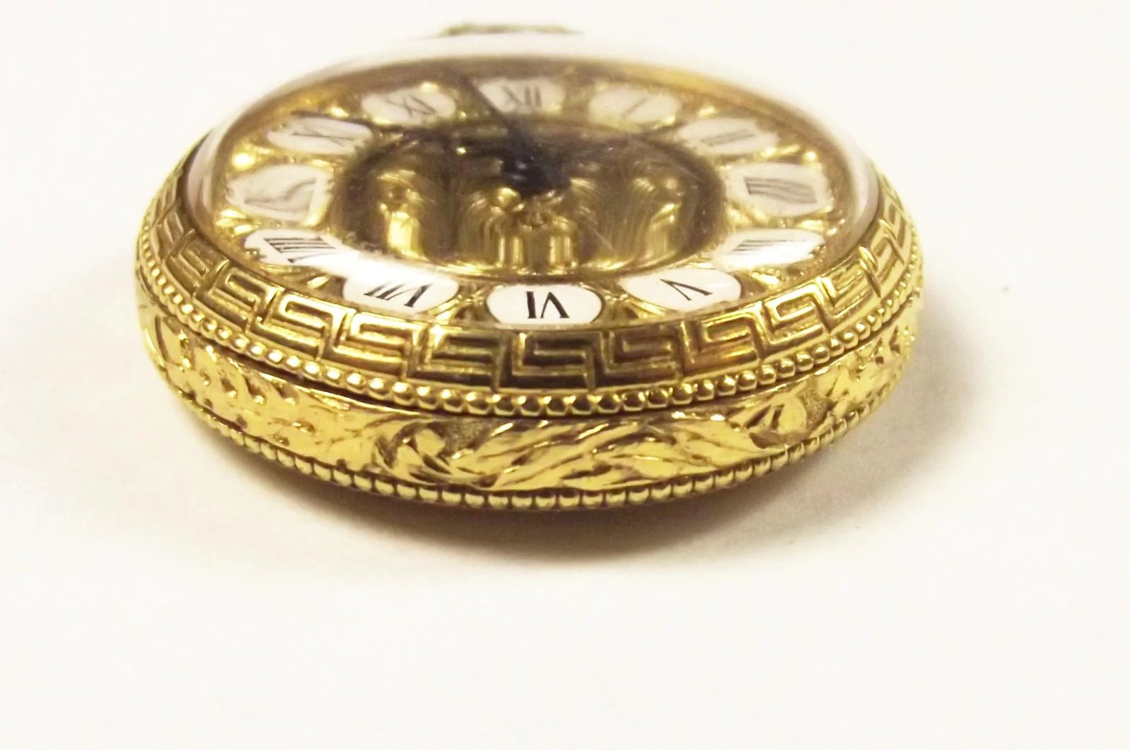Ladies Fine 18ct Gold Ornate Algex Made Pocket Watch - Image 4