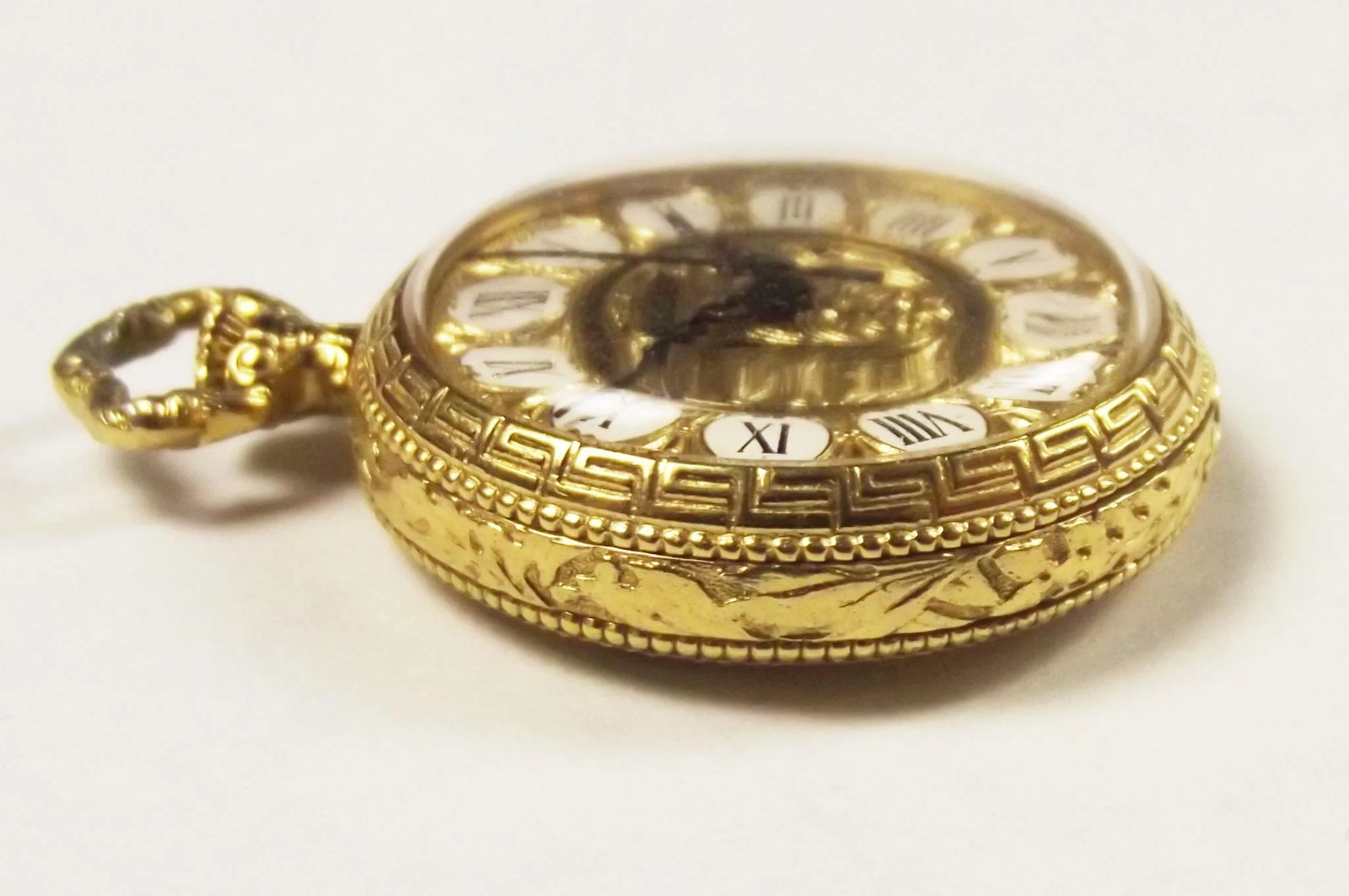 Ladies Fine 18ct Gold Ornate Algex Made Pocket Watch - Image 5