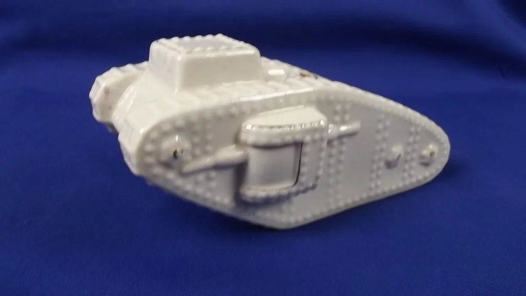 Large Arcadian Crested China Model Of A WW1 Tank, Southport - Image 4