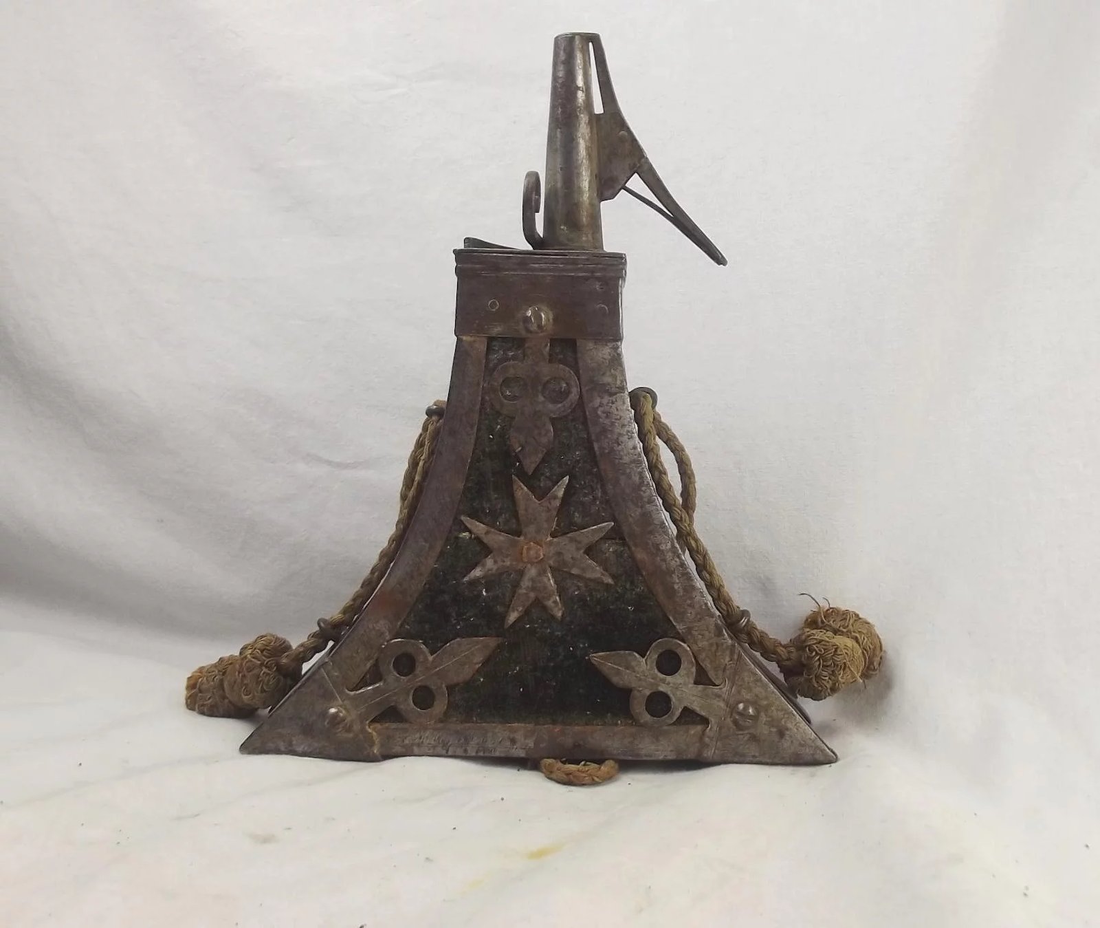 Late 16th Century Maltese Powder Flask - Image 2