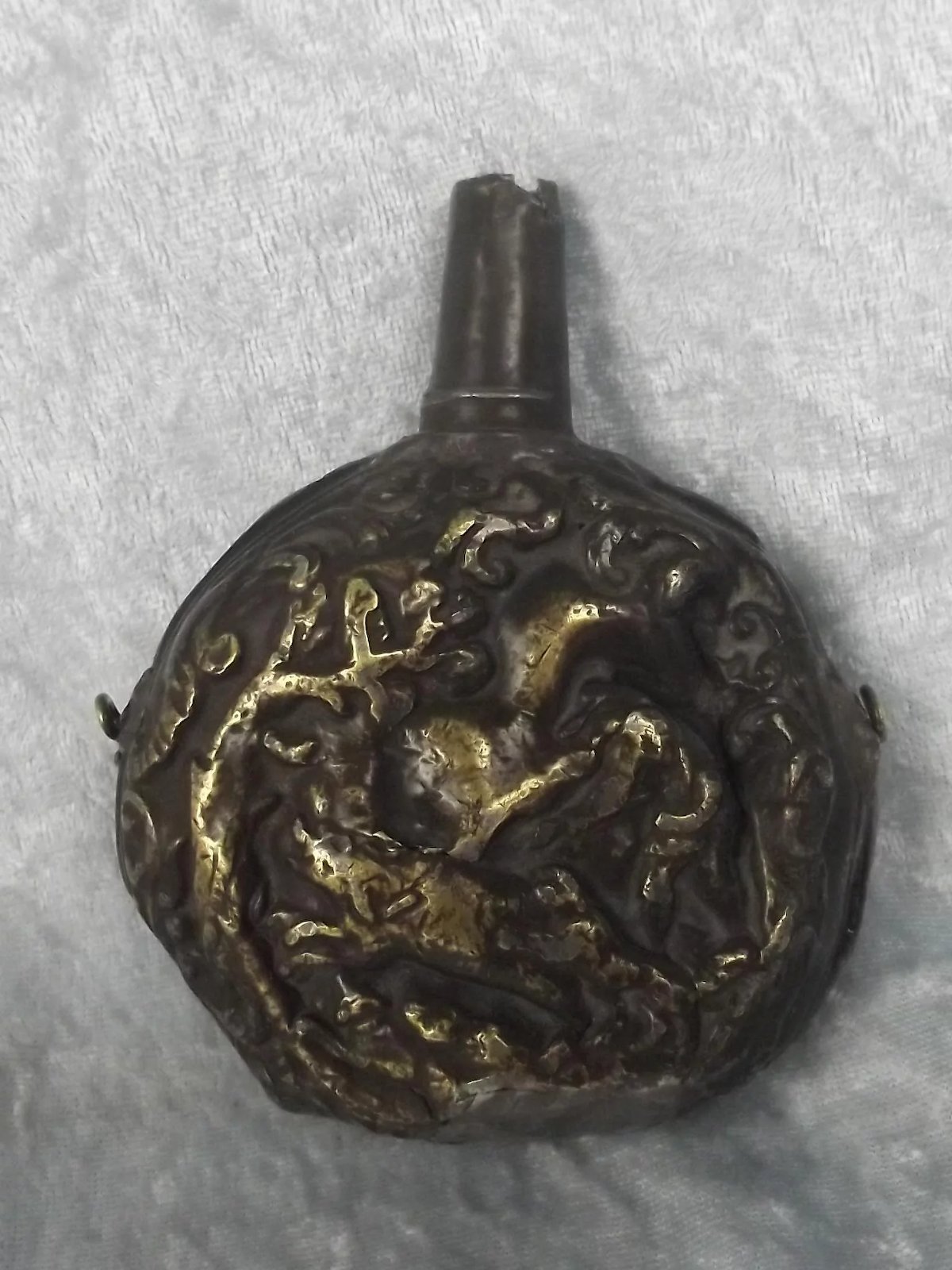 Late 17th Century Brass Hunting Powder Flask - Image 2