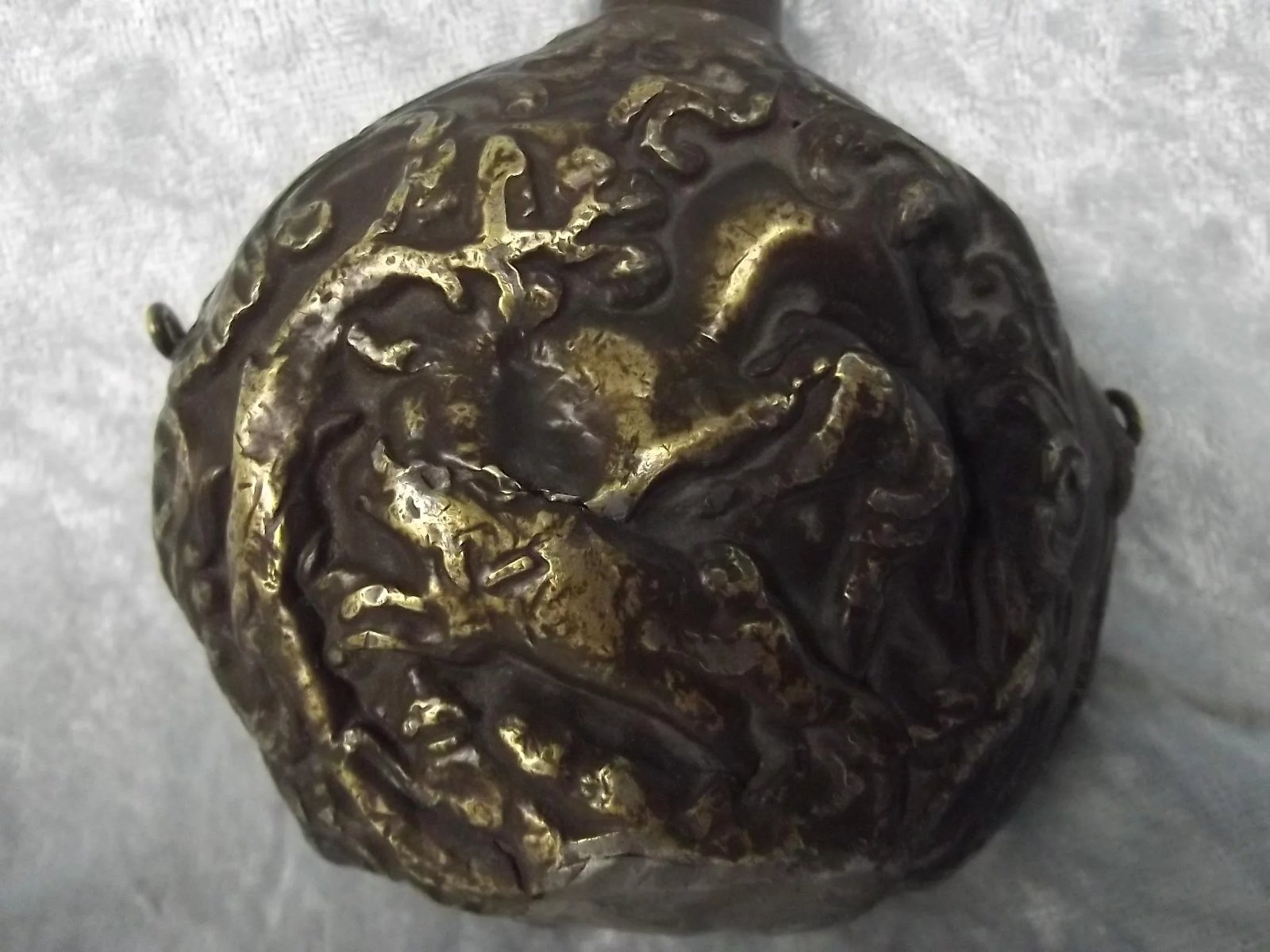 Late 17th Century Brass Hunting Powder Flask - Image 5