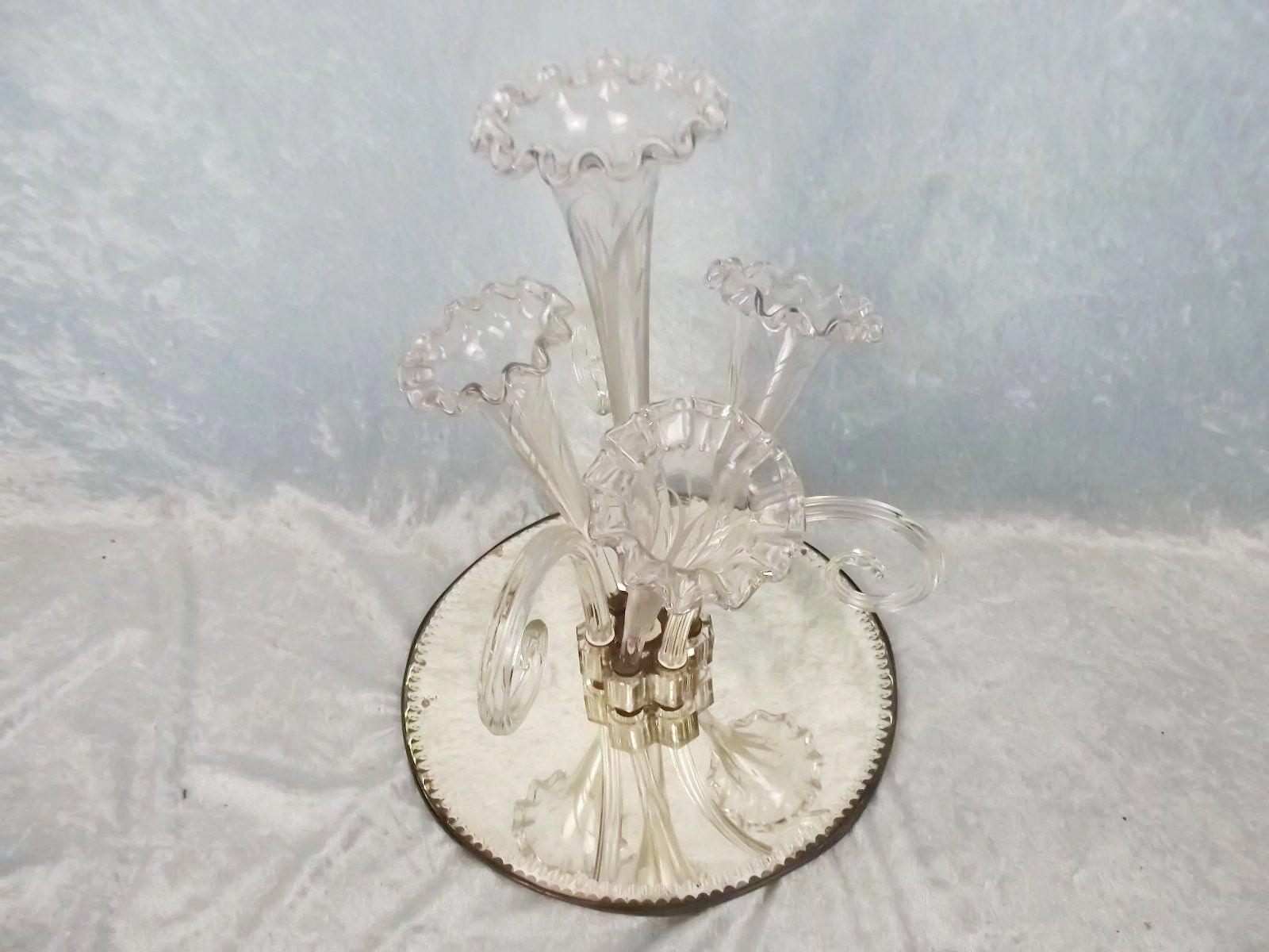 Late 19th Century Large Clear Four Trumpet Glass Epergne - Image 8
