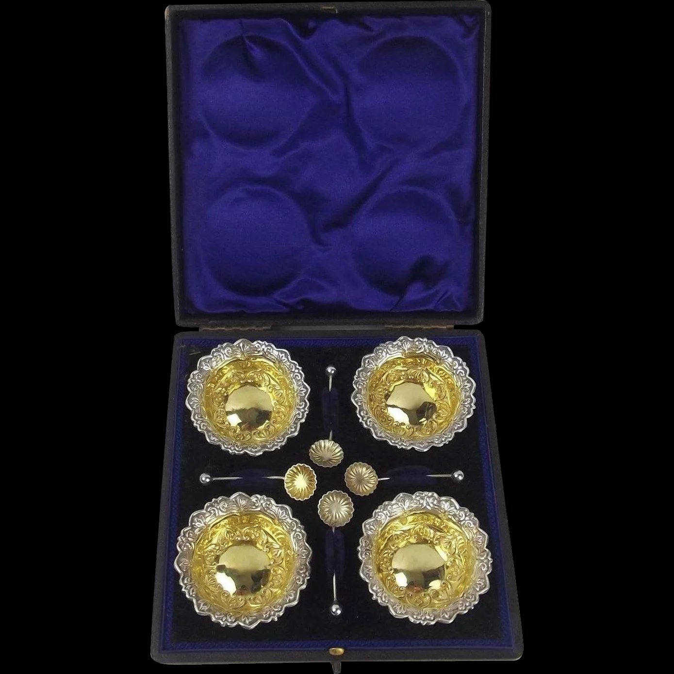 A Late Victorian Cased Four Piece Silver-Gilt Salt Set c1898/9