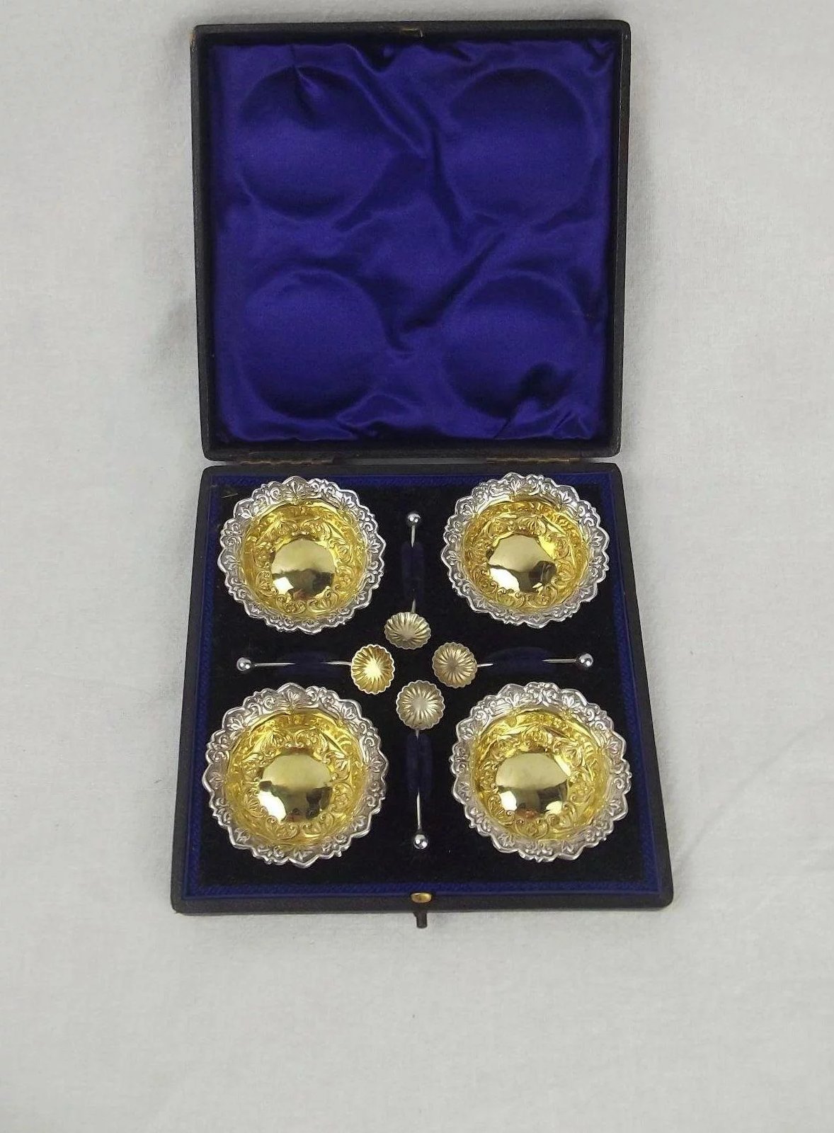 A Late Victorian Cased Four Piece Silver-Gilt Salt Set c1898/9 - Image 2