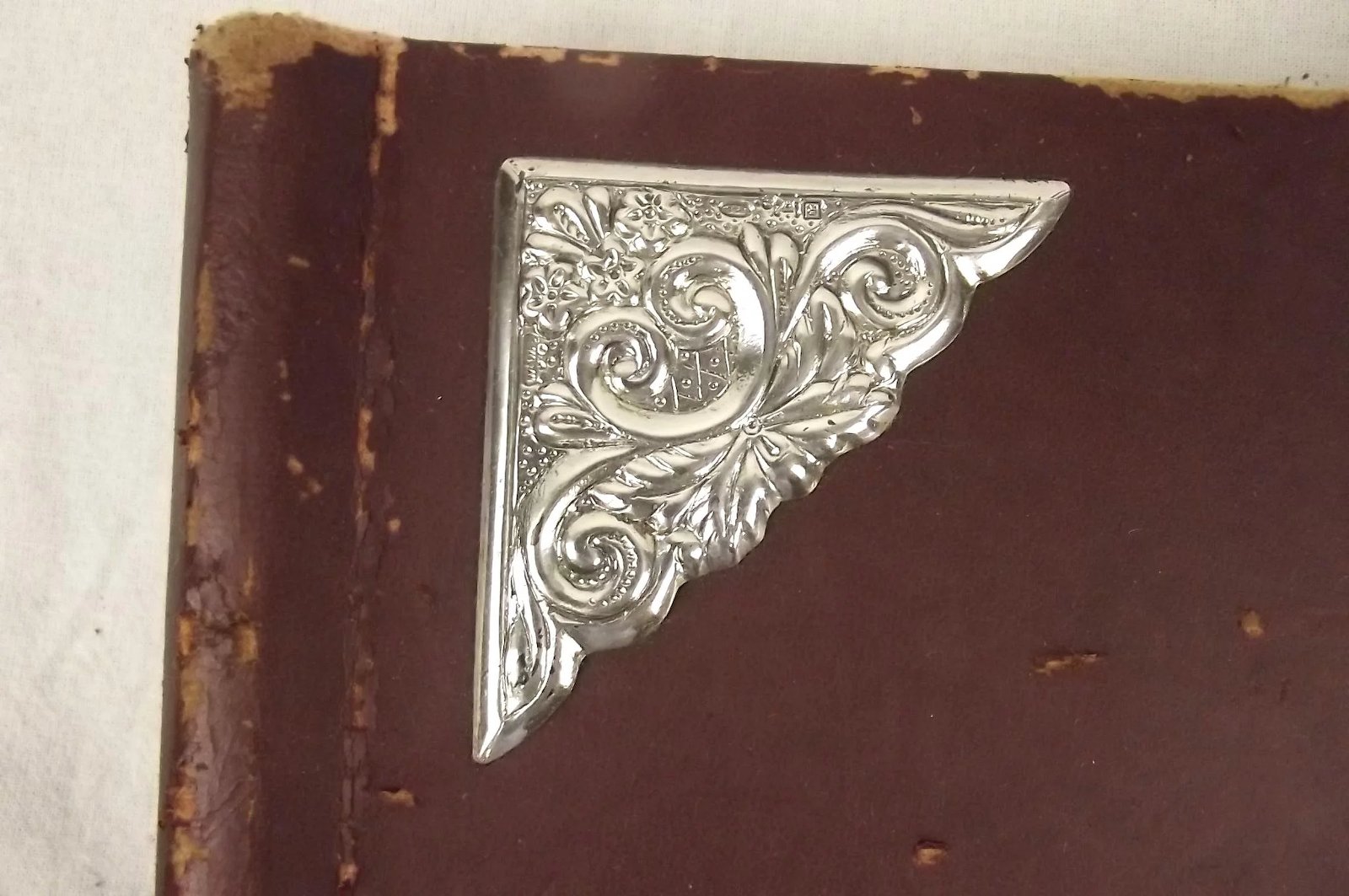 Late Victorian Unused Antique Photo Album With Silver Decor - Image 4