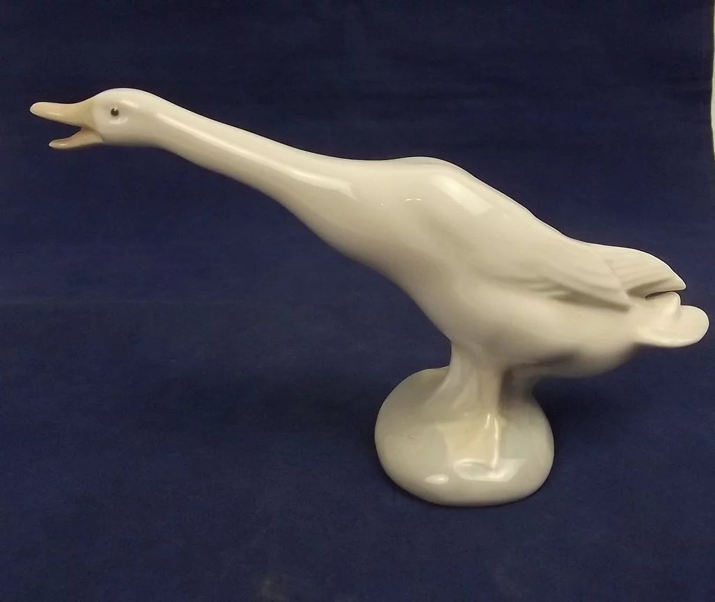 Lladro 4551 Porcelain Figure Of Little Duck - Image 5