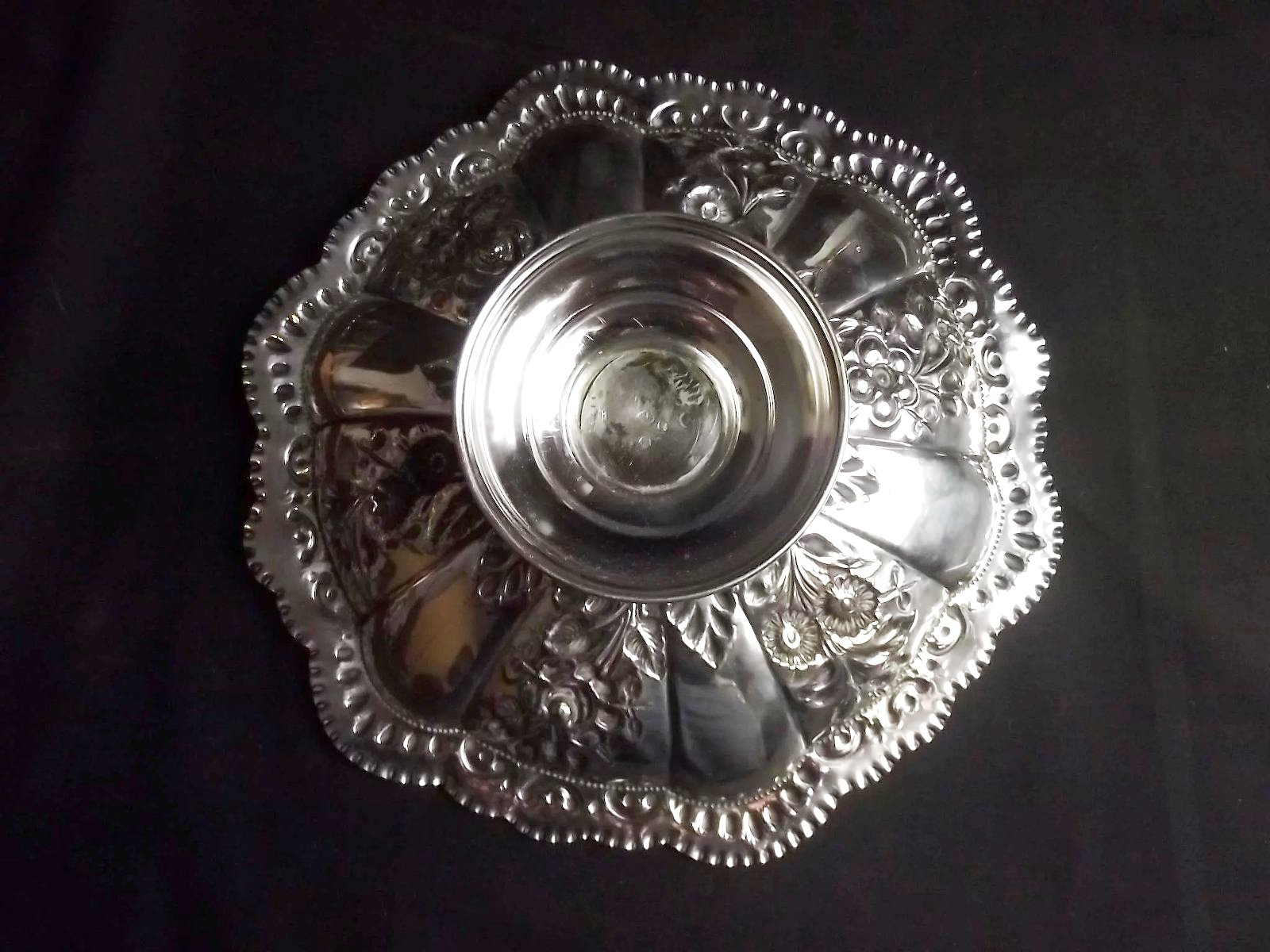 London 1883 Sterling Silver Fruit Bowl With Handle - Image 5