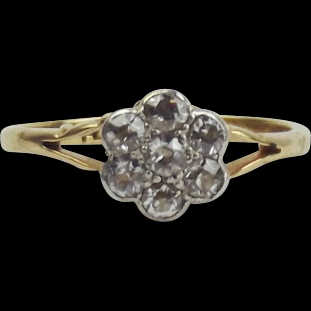 Lovely 18ct Yellow Gold Diamond Flower Head Ring UK Size M+ US 6 ¼