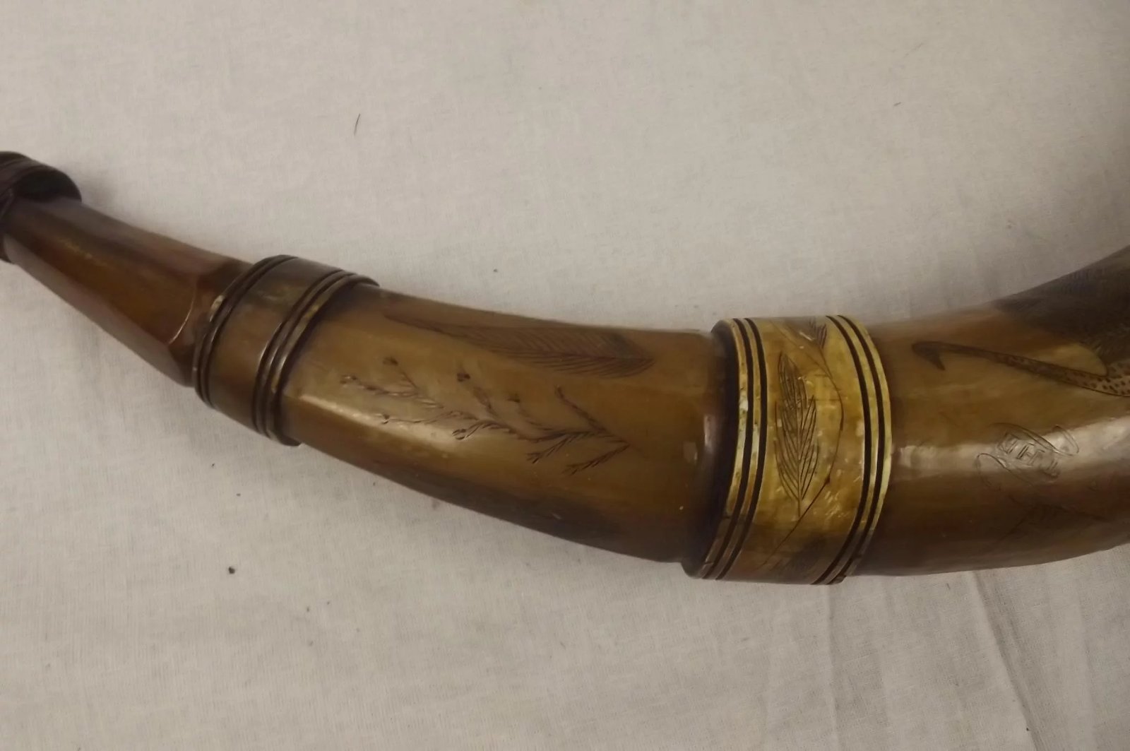 Mid 19th Century Carved Scottish Powder Horn Flask - Image 4