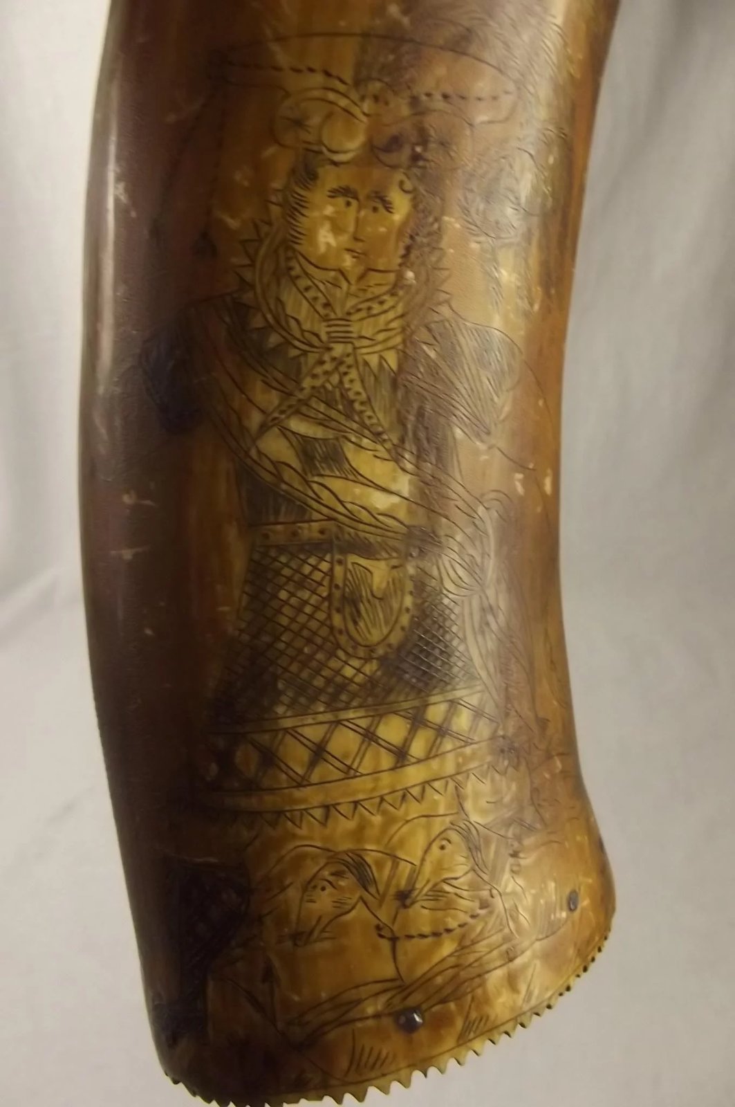 Mid 19th Century Carved Scottish Powder Horn Flask - Image 9