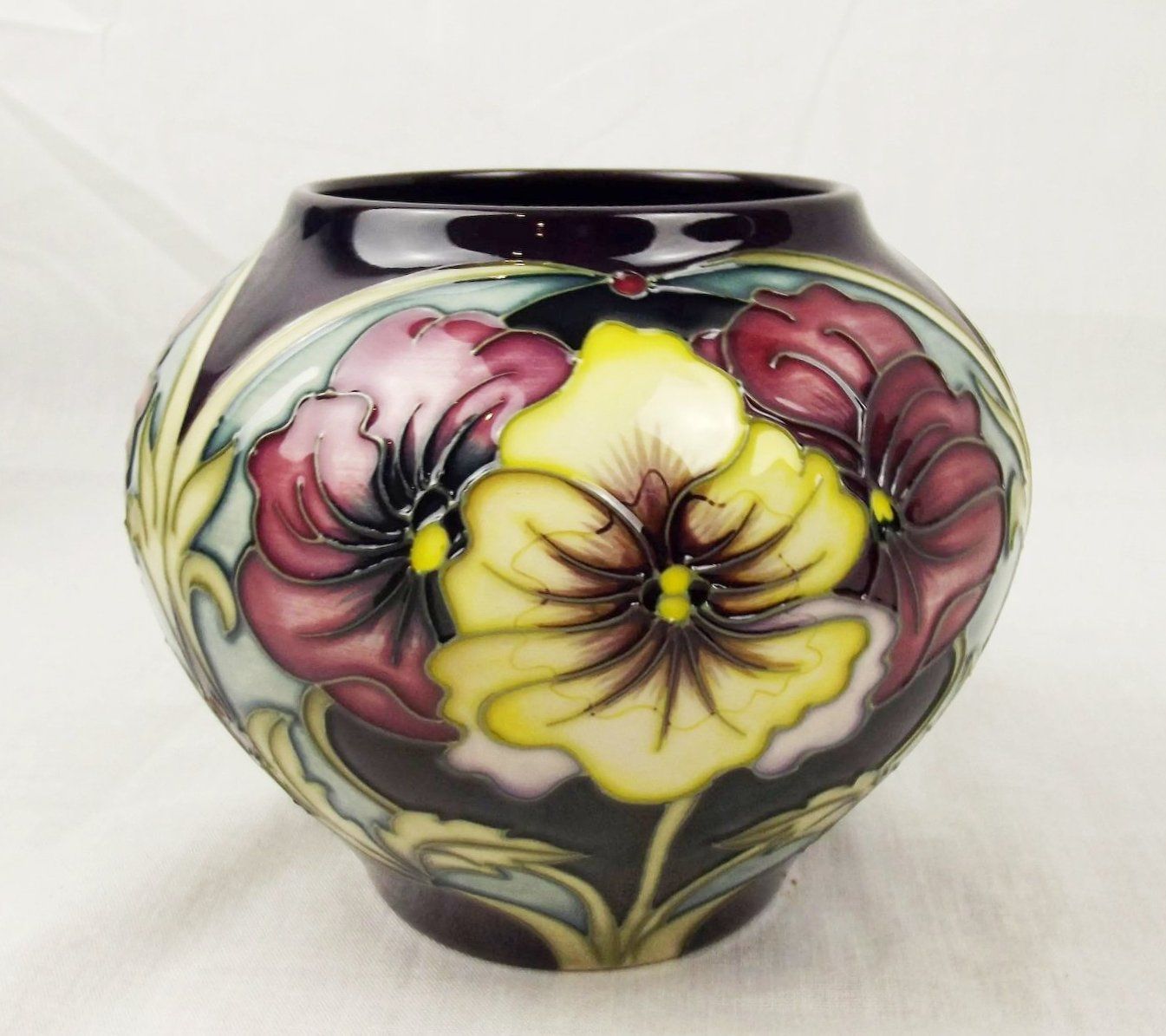 Moorcroft Pottery Pansy Pattern Vase c2006 - Boxed - Image 4
